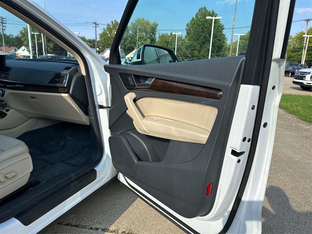 Used 2019 Audi Q5 2.0T Premium AWD/4WD image 22