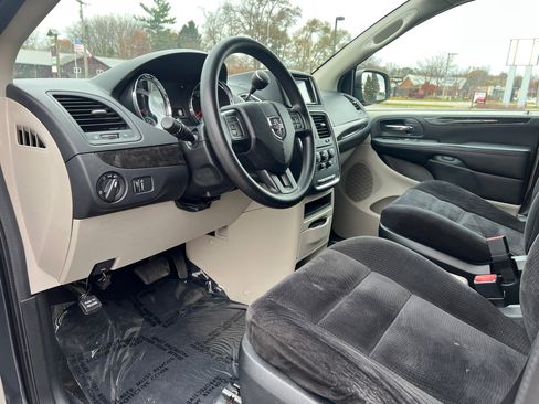 Used 2014 Dodge Grand Caravan SE w/ Quick Order Package 29E SE image 15