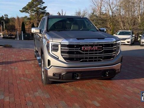 Used 2023 GMC Sierra 1500 SLT w/ SLT Premium Package image 4