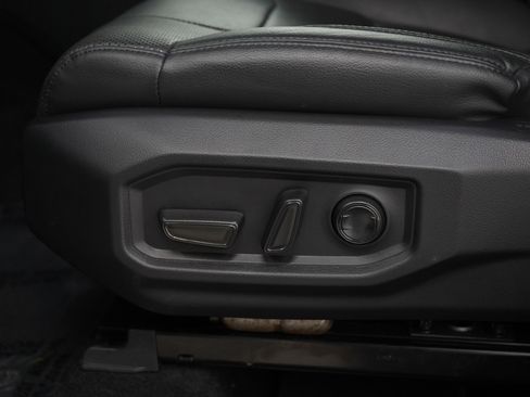 Used 2023 Toyota Tundra Limited w/ Power Package image 27