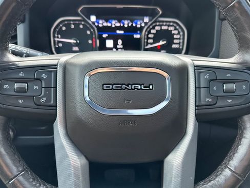 Used 2021 GMC Yukon XL Denali image 25