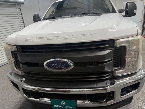 Used 2017 Ford F250 XL w/ Power Equipment Group AWD/4WD image 2