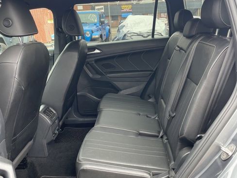 Used 2022 Volkswagen Tiguan SE R-Line AWD/4WD image 18