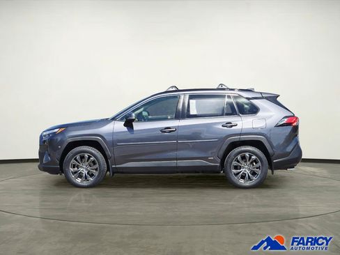 Used 2022 Toyota RAV4 XLE Premium AWD/4WD image 2
