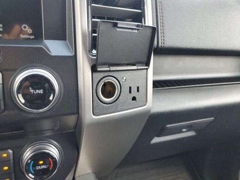Used 2018 Ford F150 Platinum w/ Equipment Group 701A Luxury AWD/4WD image 34