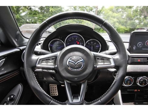 Used 2023 MAZDA MX-5 Miata Grand Touring RWD image 11
