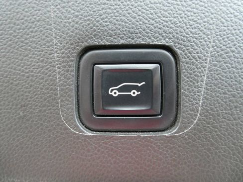 Certified 2022 Chevrolet Traverse RS AWD/4WD image 19