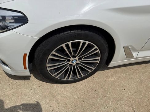 Used 2020 BMW 530i RWD image 12
