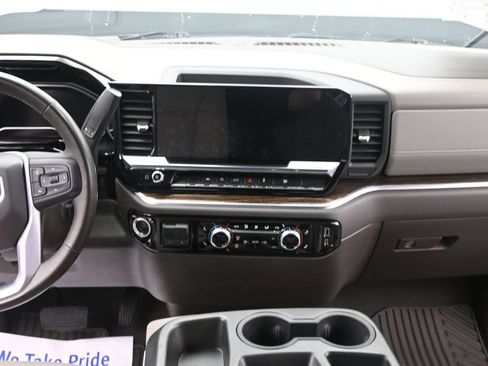 Used 2023 GMC Sierra 1500 SLE w/ Preferred Package AWD/4WD image 24