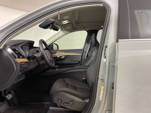 Certified 2025 Volvo XC90 T8 Plus w/ Protection Package Premier AWD/4WD image 6
