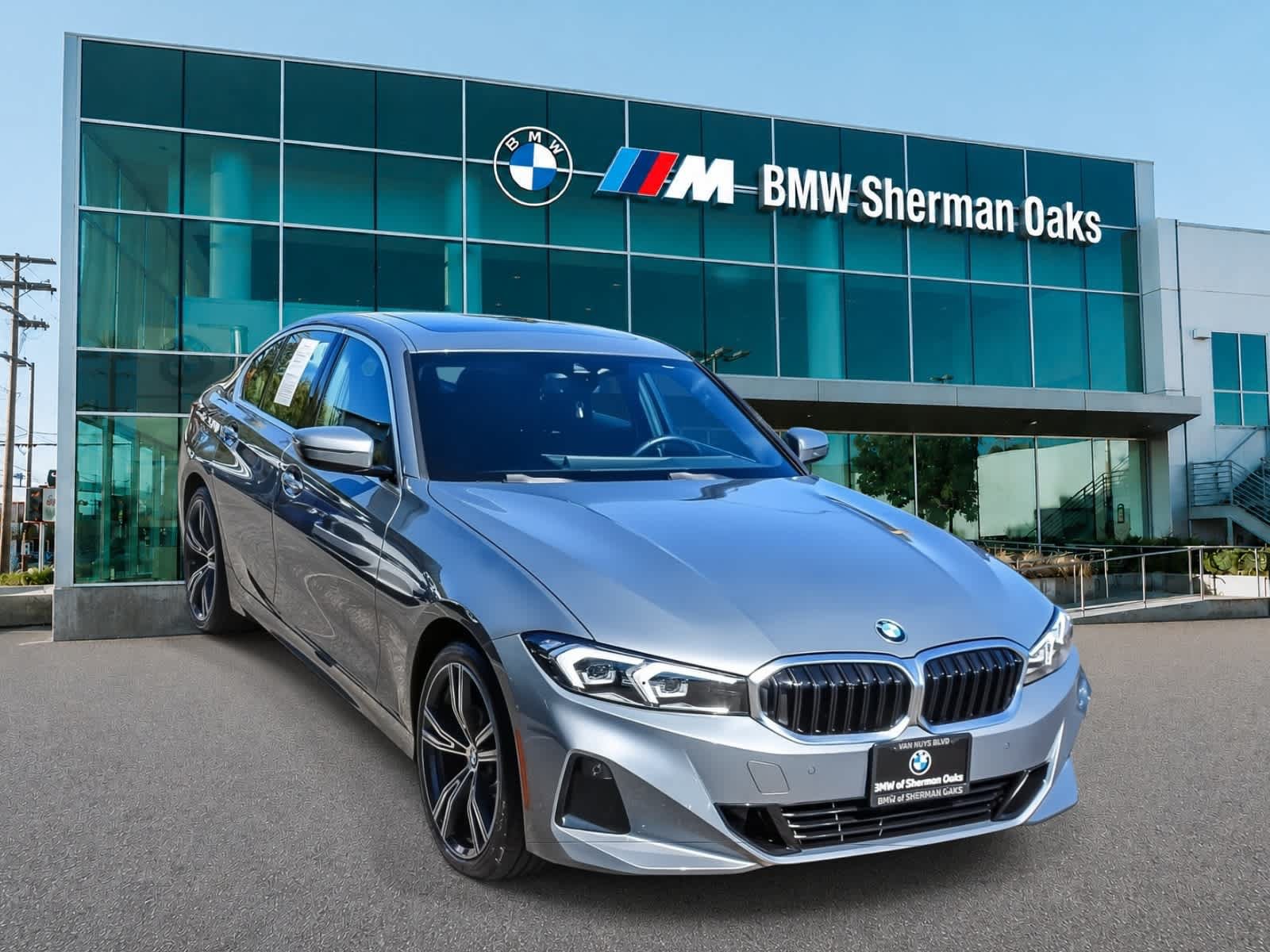 Used 2024 BMW 330i Sedan w/ Convenience Package RWD image 6