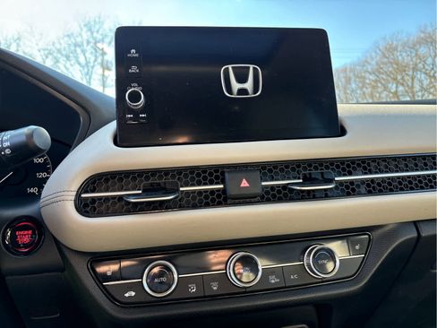 Certified 2024 Honda HR-V EX-L image 11