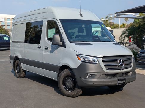 New 2025 Mercedes-Benz Sprinter 2500 image 1