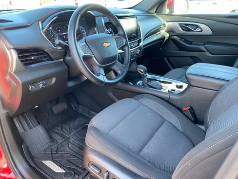 Used 2023 Chevrolet Traverse LT FWD image 28