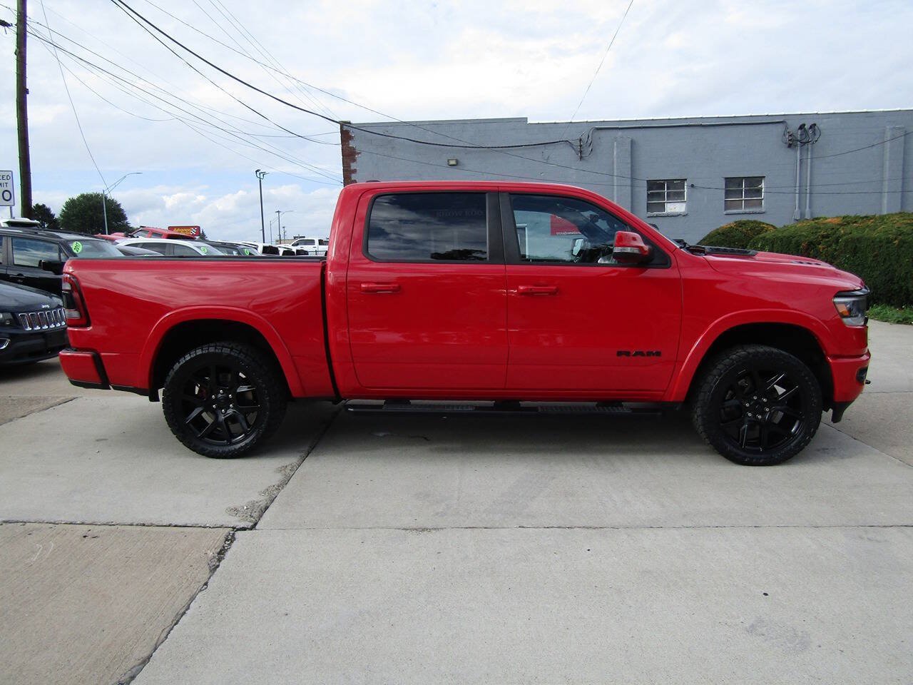 Used 2020 RAM 1500 Laramie w/ Night Edition AWD/4WD image 4