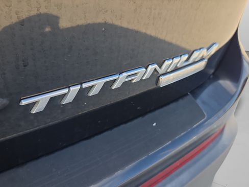 Used 2018 Ford Edge Titanium w/ Ford Safe & Smart Package FWD image 33