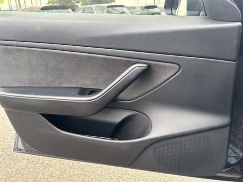 Used 2019 Tesla Model 3 Long Range image 16