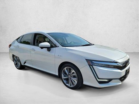 Used 2018 Honda Clarity Touring image 3