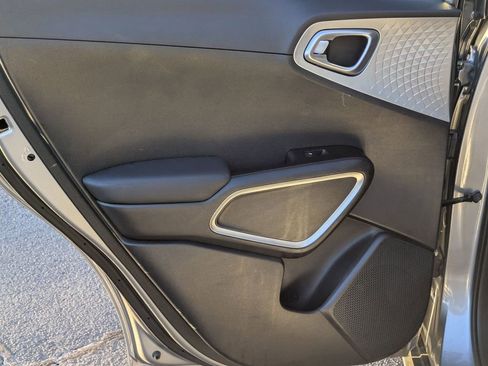 Used 2024 Kia Soul LX w/ Option Group 015 image 25