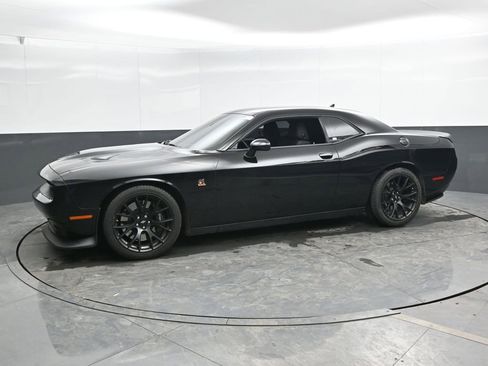 Used 2019 Dodge Challenger R/T Scat Pack w/ Dynamics Package image 9
