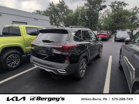 Certified 2022 Kia Seltos EX AWD/4WD image 12