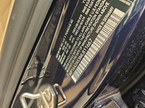 Certified 2021 Porsche Macan w/ Premium Package Plus AWD/4WD image 15