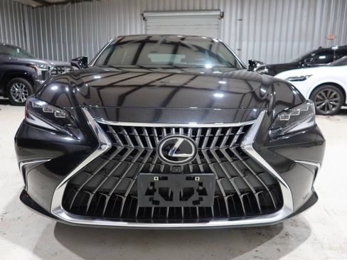 Used 2022 Lexus ES 350 Ultra Luxury w/ Accessory Package 2 FWD image 8