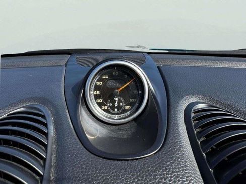 Used 2018 Porsche 718 Boxster S RWD image 33