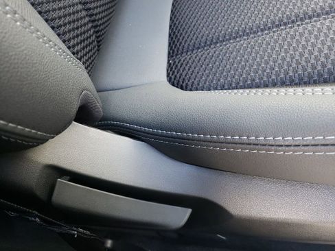 Used 2023 Subaru Forester Premium image 28