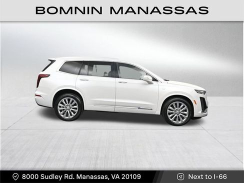 Used 2020 Cadillac XT6 Premium Luxury AWD/4WD image 2