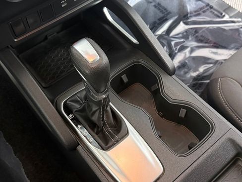 Certified 2022 Nissan Frontier SV AWD/4WD image 18