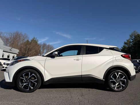 Used 2019 Toyota C-HR XLE image 2