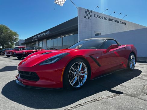 Used 2016 Chevrolet Corvette w/ 3LT Preferred Equipment Group image 2