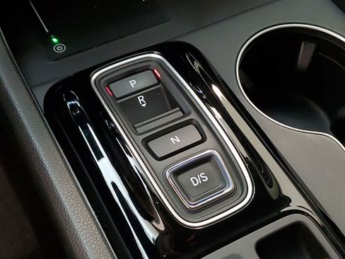 Certified 2025 Honda Pilot EX-L image 9