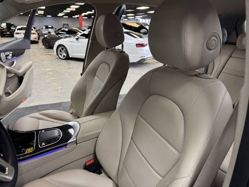 Used 2020 Mercedes-Benz GLC 300 image 37