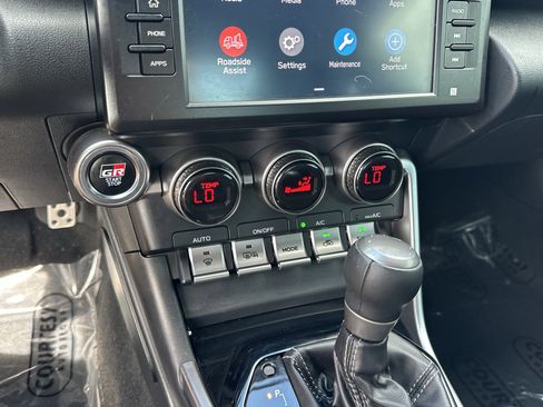 Used 2022 Toyota GR86 Premium image 18