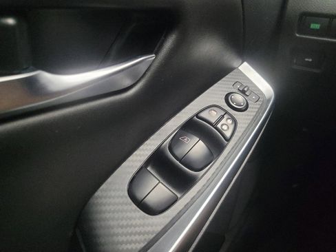 Used 2024 Nissan Sentra SR FWD image 27