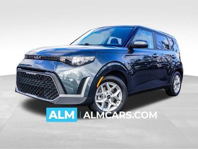 Used 2025 Kia Soul LX w/ LX Technology Package