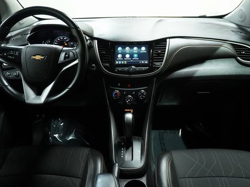 Used 2018 Chevrolet Trax LT w/ LT Convenience Package image 15