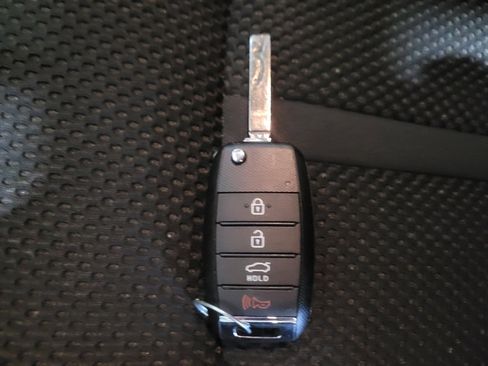 Used 2020 Kia Optima LX FWD image 32