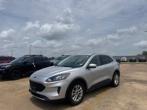 Used 2020 Ford Escape SE FWD image 8