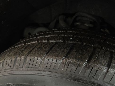 Used 2017 GMC Canyon SLE w/ SLE Convenience Package image 12