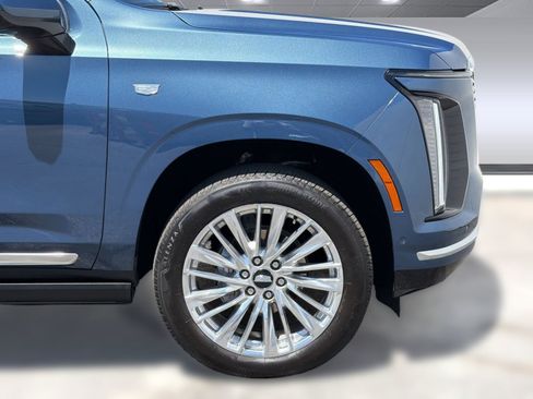 Certified 2026 Cadillac Escalade Luxury w/ LPO, Floor Liner Package AWD/4WD image 12