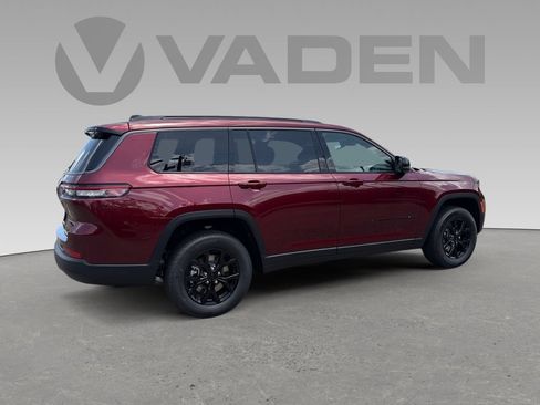 New 2026 Jeep Grand Cherokee L 2WD image 17