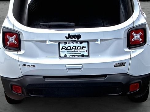 Used 2022 Jeep Renegade Altitude w/ Convenience Group AWD/4WD image 11