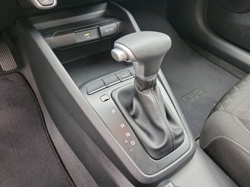 Used 2023 Kia Rio LX image 11