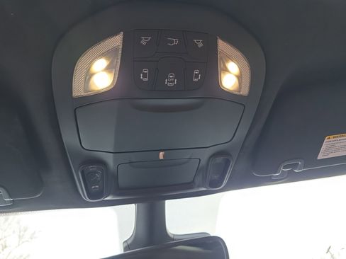 New 2026 Chrysler Pacifica Pinnacle image 9