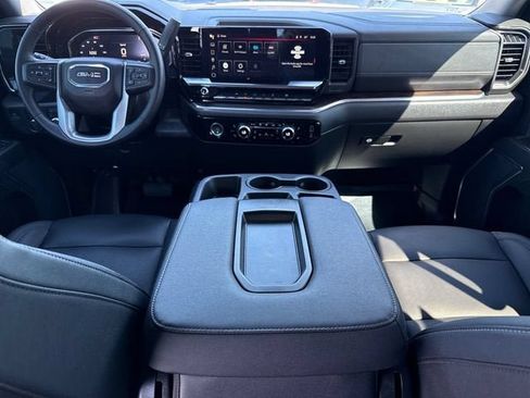 Used 2024 GMC Sierra 1500 SLT AWD/4WD image 13