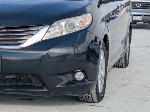 Used 2015 Toyota Sienna XLE image 10