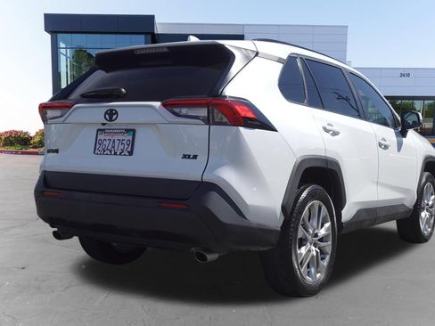 Used 2023 Toyota RAV4 XLE Premium FWD image 3
